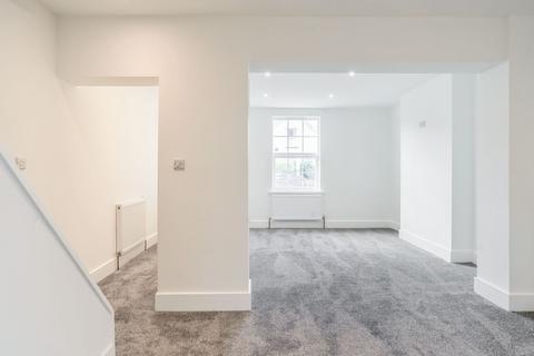 28 Bognor Road, Chichester, PO19 7TG