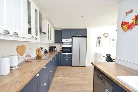 50 Bingham Road, Verwood, BH31 6TY