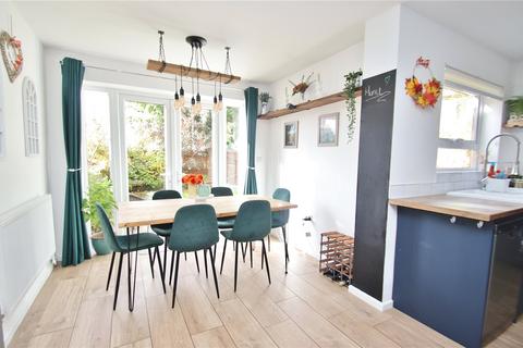 50 Bingham Road, Verwood, BH31 6TY