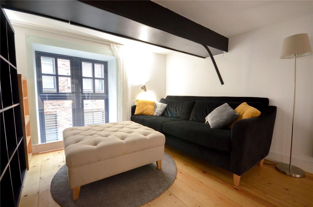 Mezzanine Lounge