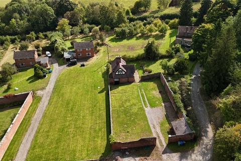 4 bedroom detached house to rent, Abberley, Worcestershire WR6