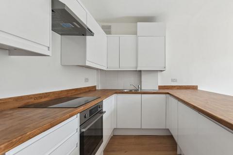 2 bedroom maisonette for sale, London N22