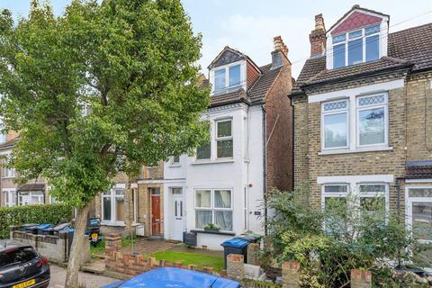 2 bedroom maisonette for sale, Saxon Road, London