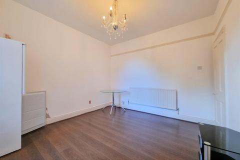 4 bedroom terraced house for sale, Howard Road, Leicester LE2