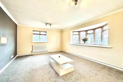 2 bedroom apartment to rent, Bispham Road, Park Royal NW10