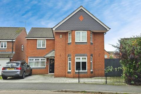 4 bedroom detached house for sale, Avon Way, Hilton