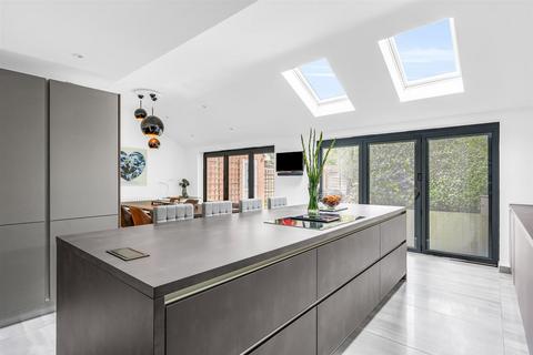 30 Lanthorn Close, Broxbourne, EN10 7NR