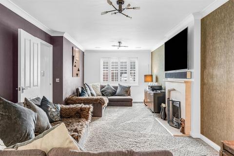 30 Lanthorn Close, Broxbourne, EN10 7NR