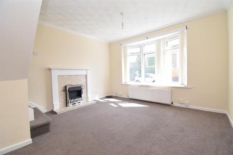 2 bedroom semi-detached house to rent, Ashmore Drive, Gawthorpe WF5