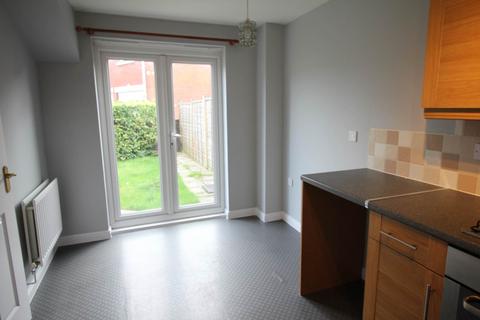 2 bedroom terraced house to rent, Jay View, The Park