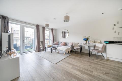 1 bedroom apartment for sale, Apple Yard, London SE20