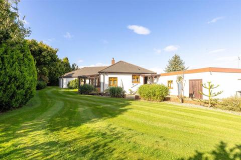 3 bedroom bungalow for sale, Raw Holdings, East Calder