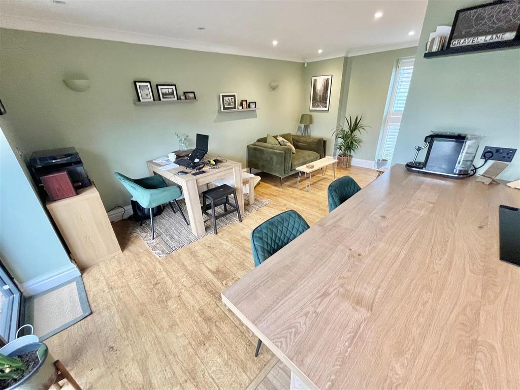 Dining Kitchen Aspect 5