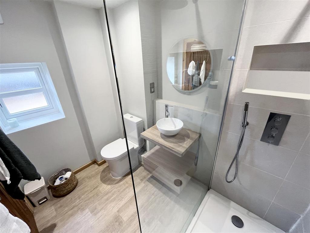 Shower Room Aspect 2
