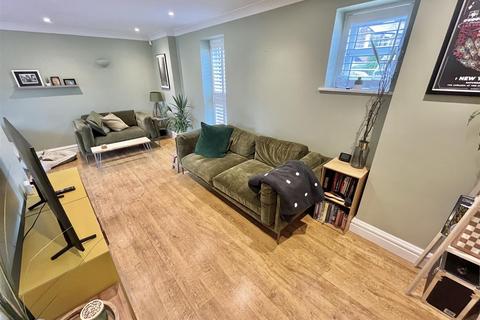 6 Ackers Barn Courtyard, Carrington, Manchester, M31 4AA