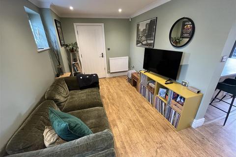6 Ackers Barn Courtyard, Carrington, Manchester, M31 4AA