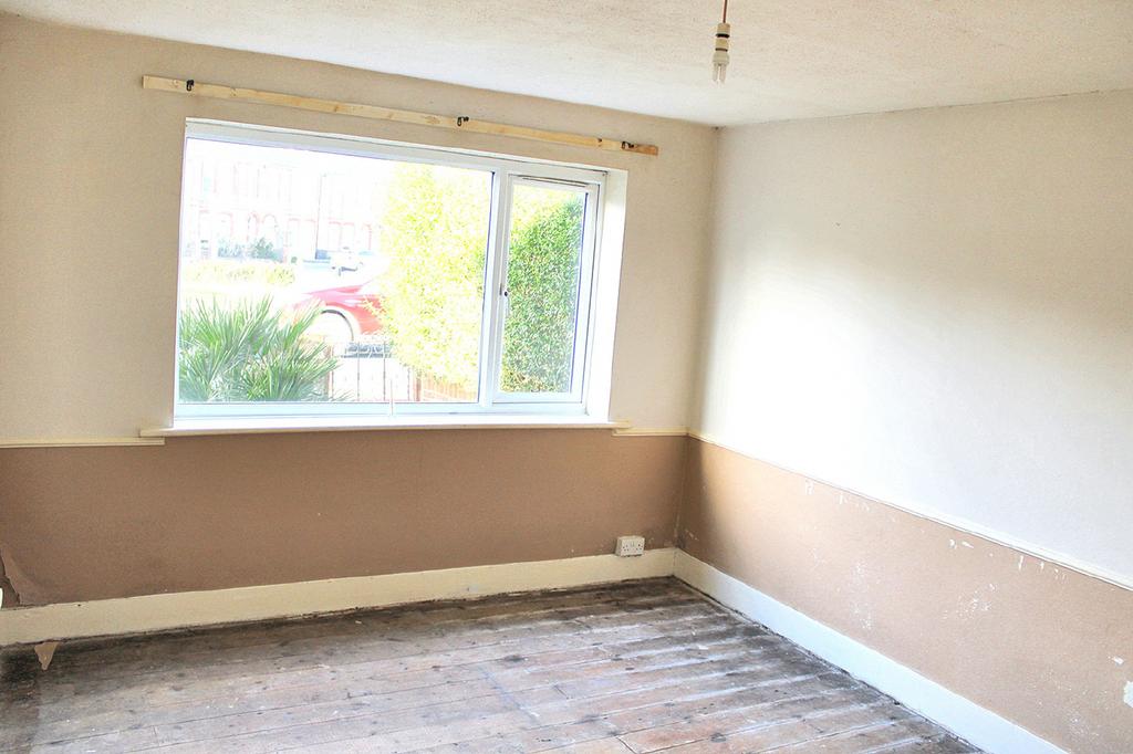 39 London Road, Deal, Kent 3 bed semidetached house for sale £110,000