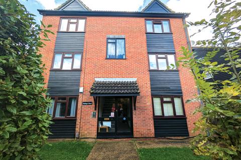 2 bedroom flat for sale, Flat 2 Oakleigh Court, 1(A) Covert Road, Ilford