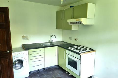 2 bedroom flat for sale, Flat 2 Oakleigh Court, 1(A) Covert Road, Ilford