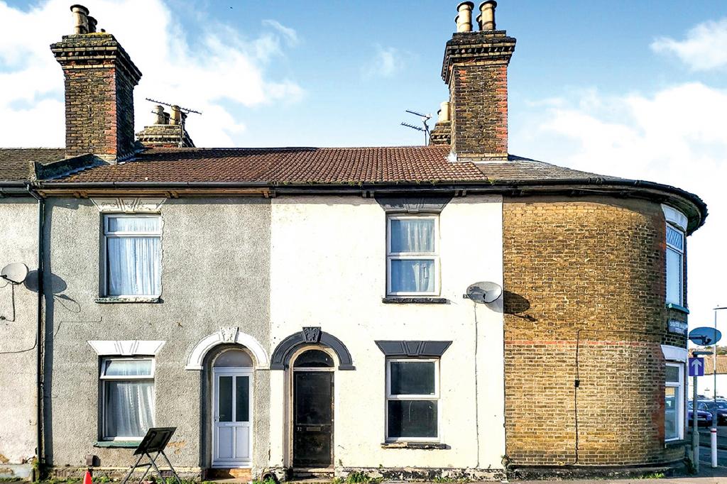 32 Station Road, Strood, Rochester, Kent 3 bed terraced house for sale