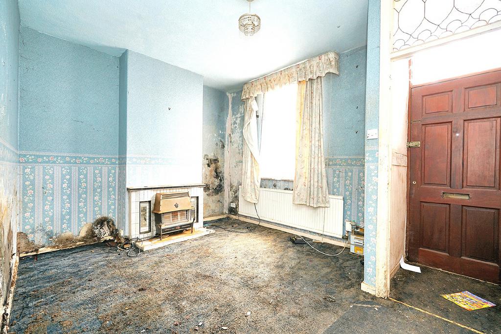 50 Junction Lane, St. Helens 2 bed terraced house for sale £35,000