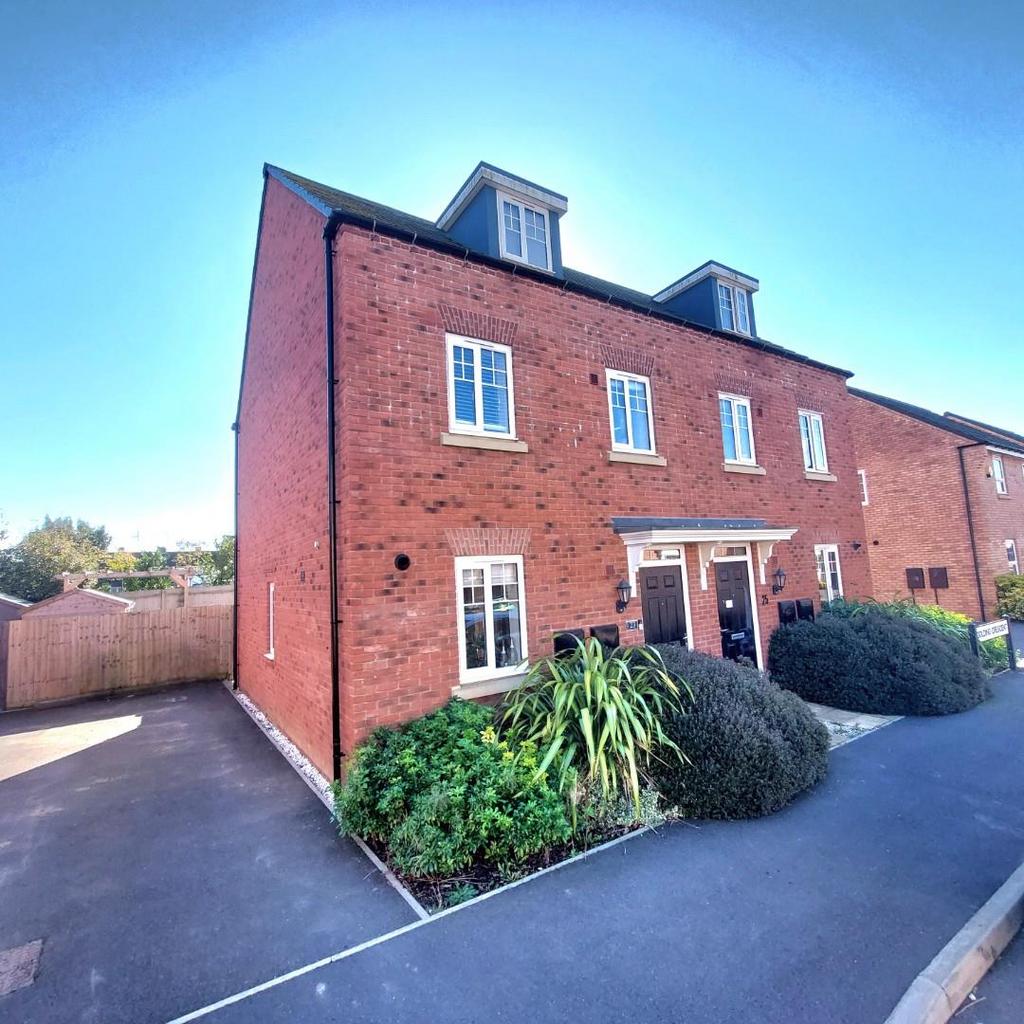 Golding Crescent, Earls Barton... 3 bed semidetached house for sale