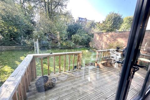 5 bedroom detached house to rent, Upper Park Road, London