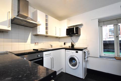 2 bedroom flat to rent, Brandon Court, Lawrence Road PO5