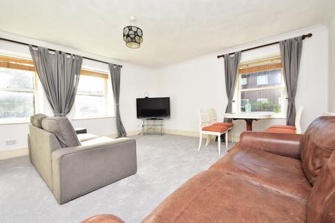 2 bedroom flat to rent, Brandon Court, Lawrence Road PO5