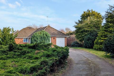 4 bedroom detached bungalow for sale, Lambourne Close, Thruxton, Andover, SP11 8LS