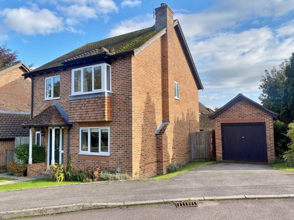Irving Way, Marlborough, SN8 1UE 4 bed detached house for sale £550,000