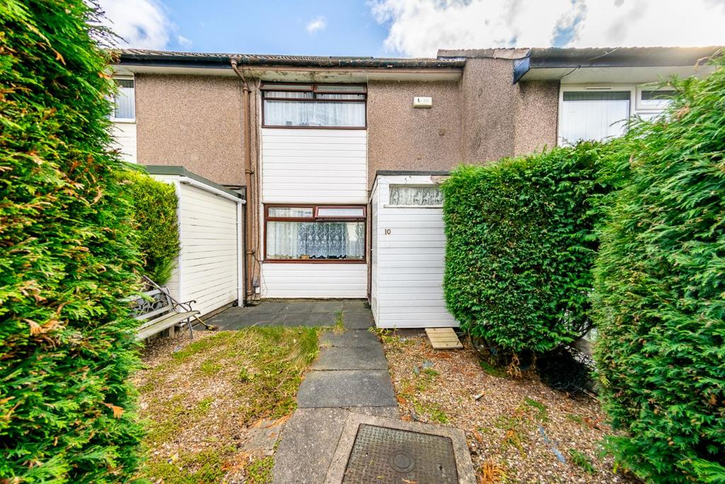 Helston Green, Leeds 3 bed terraced house for sale £149,995