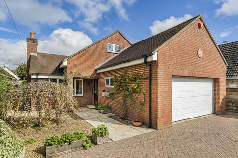 4 bedroom detached bungalow for sale, Garston Lane, Wantage, OX12