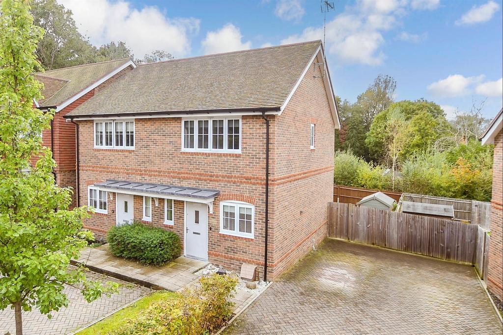 Mill Rose Way, Burgess Hill, West Sussex 2 bed semidetached house for