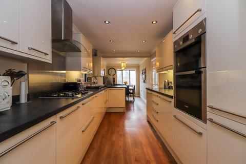 12 Boundary Drive, Wakefield, WF1 3QQ