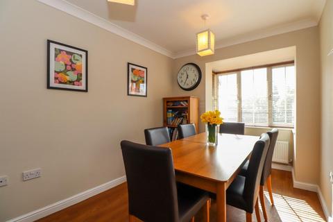 12 Boundary Drive, Wakefield, WF1 3QQ