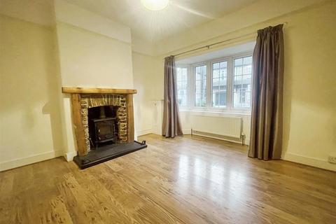 2 bedroom house for sale, Rucklers Lane, Kings Langley WD4