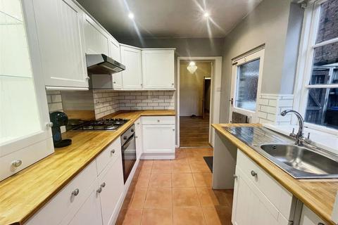 2 bedroom house for sale, Rucklers Lane, Kings Langley WD4