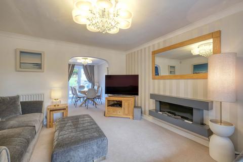 4 bedroom detached house for sale, Sedgefield Walk, Catshill, Bromsgrove, B61 0SE