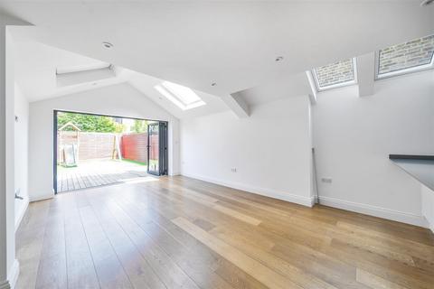 4 bedroom end of terrace house to rent, Gibbon Road, Kingston Upon Thames KT2