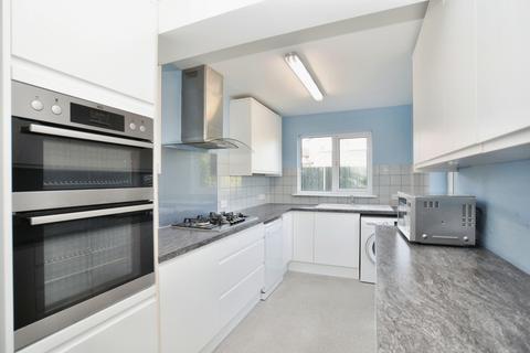 4 bedroom detached house to rent, Campbell Close, Hitchin, SG4