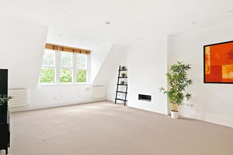 3 bedroom flat to rent, Heath Drive, Hampstead, London NW3