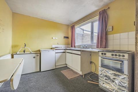 2 bedroom end of terrace house for sale, Twyford,  Buckinghamshire,  MK18