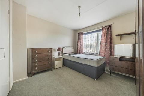 2 bedroom end of terrace house for sale, Twyford,  Buckinghamshire,  MK18