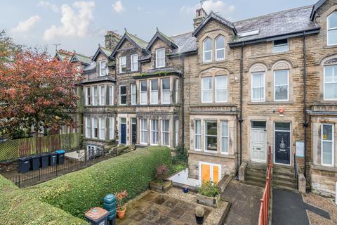 2 bedroom flat for sale, Kings Road, Harrogate, HG1