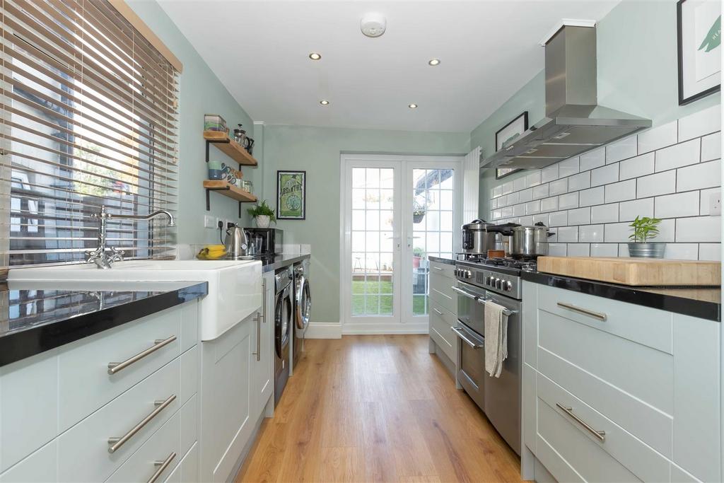 Thurlow Road, Worthing 4 bed house for sale £550,000