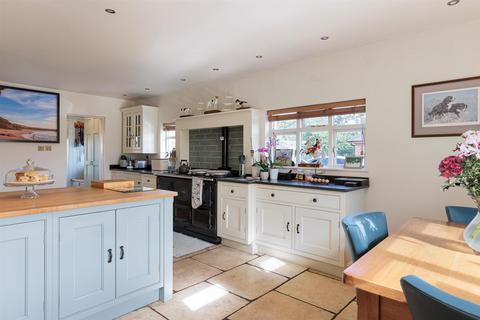 4 bedroom detached house for sale, A Charming Farmhouse on Smithy Lane, Hulme Walfield