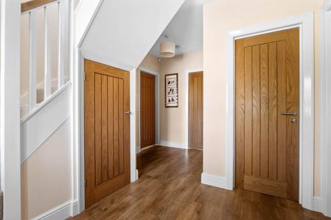 6 Manor Road, Worcester, WR2 4PD