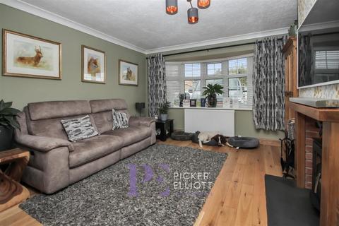 5 bedroom semi-detached house for sale, Marlborough Close, Hinckley LE10