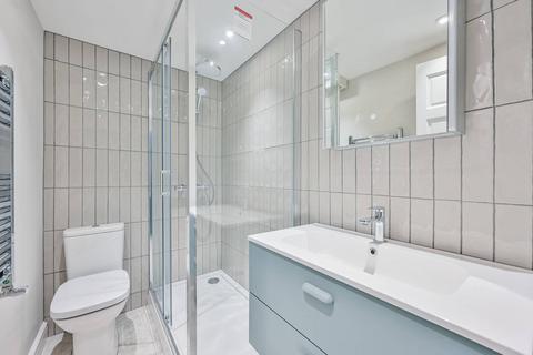 12a Calverley Grove, London, N19 3LG